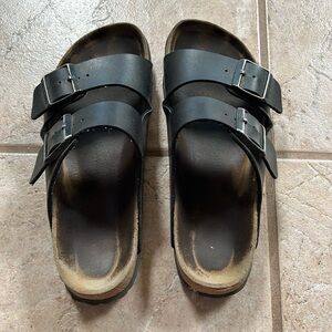 Black Birkenstocks Arizona oiled leather size 38 (US 7 - 7.5)